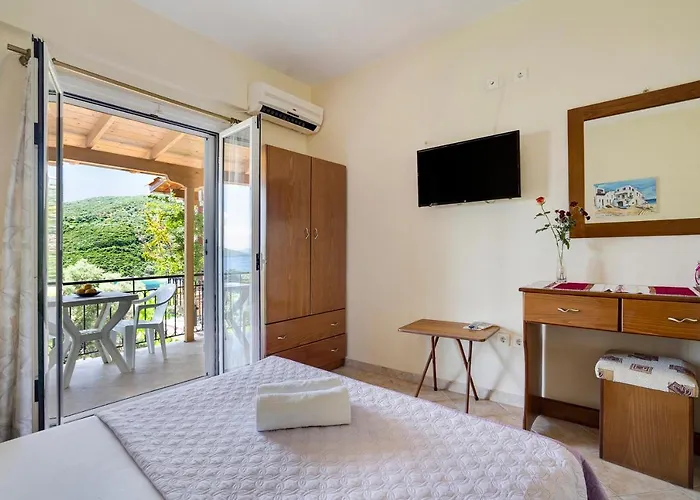 Vardia A Mikros Gialos