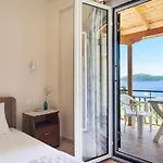 Vardia A Apartment *