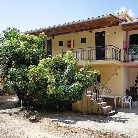 Apartment Vardia A Mikros Gialos