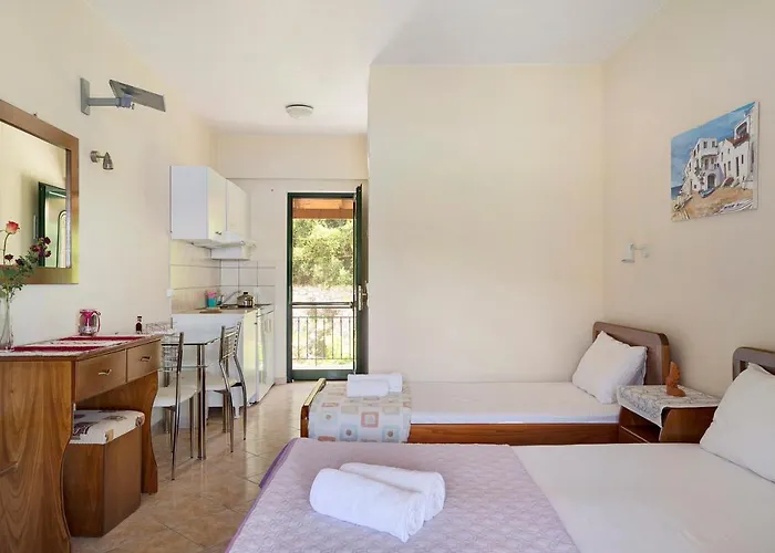 Vardia A * Mikros Gialos