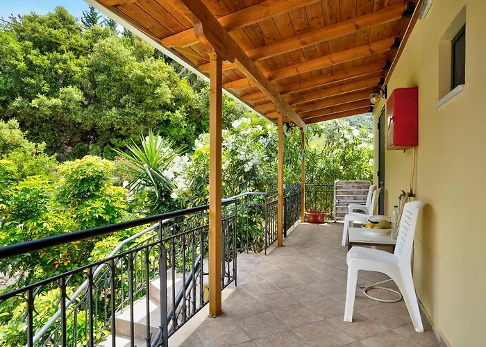 Vardia A * Mikros Gialos